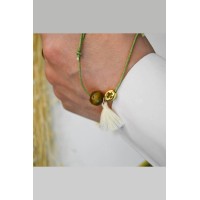 Μαρτυρικό – Βραχιόλι Κορδόνι Χακί με Εκρού Φούντα Chez Art