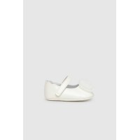 Παπουτσάκι αγκαλιάς λευκό με διακριτικό γκλίτερ  Mayoral 