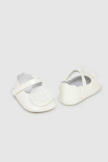 Παπουτσάκι αγκαλιάς λευκό με διακριτικό γκλίτερ  Mayoral 